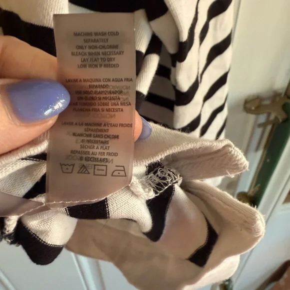 Karl Lagerfeld White Tee Black Stripes Logo Pink Sparkle Signature 100% Cotton - Picture 6 of 10